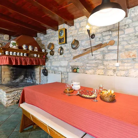Holiday home Alba 407s Sivati